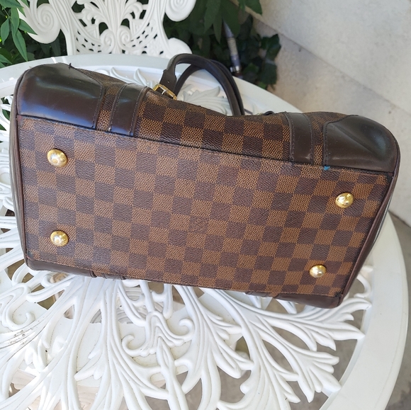 Authentic Louis Vuitton Berkeley Re-Poshing - Picture 5 of 7